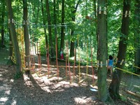 lanový park - jedna z aktivit pro děti