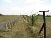 zbytky hraničních zátarasů (tzv."železná opona") - Čížov