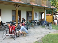 Sportovní soustředění vozíčkářů - handbikerů